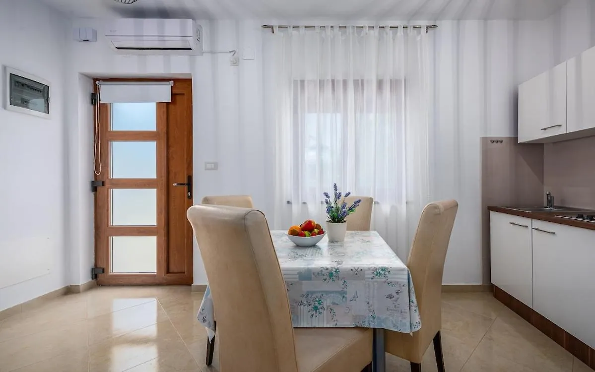 Willow Apartment Private Pool Marcana 0*,